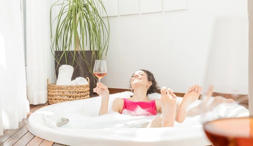 Suite deluxe com banheira 