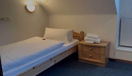 Economy Single Room