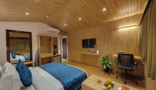 Suite, Hill View