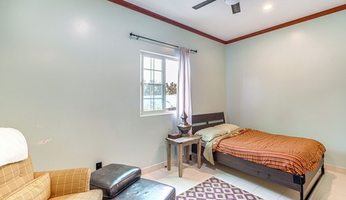 House (4 Bedrooms)