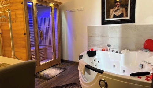 Luxury Suite