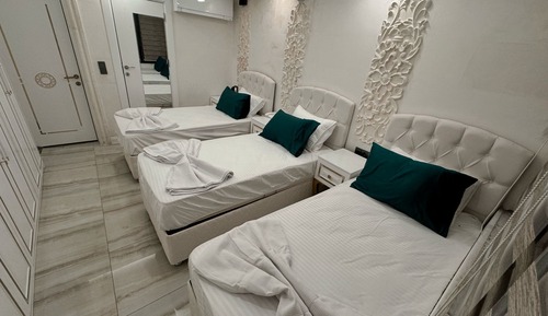 Comfort Triple Room
