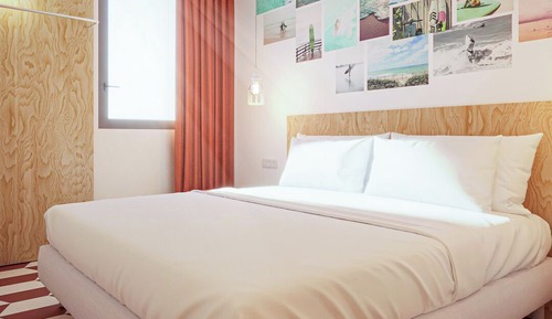 Comfort room, 2 single beds
