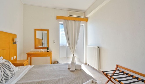 Basic Apartment, Garden View