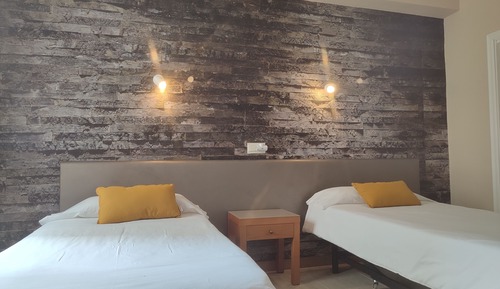 Deluxe Room (304)