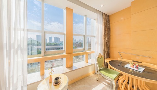 Superior Twin Room, City View