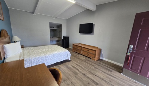 Standard Room, 1 King Bed, Non Smoking