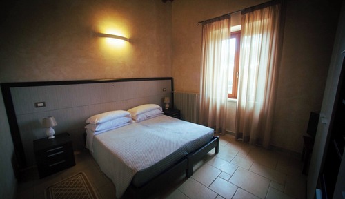 Basic Room, Garden View