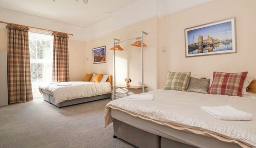 Family Room (Room1)