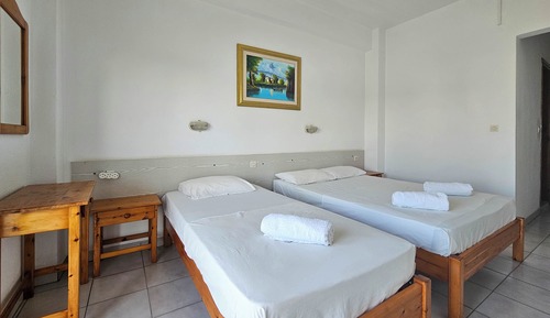 Standard Triple Room, Balcony, Courtyard View