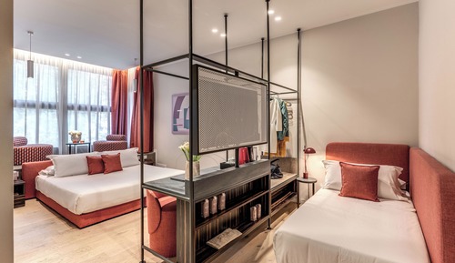 Triple Room