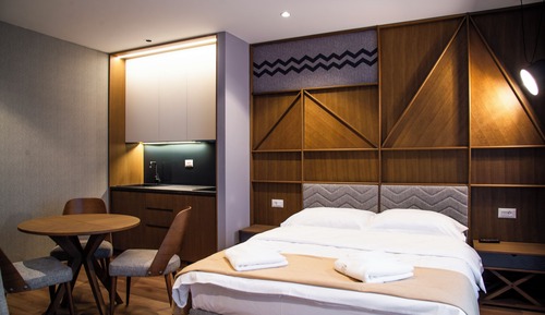 Deluxe Studio Suite
