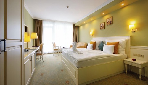 Family Triple Room, Pool View