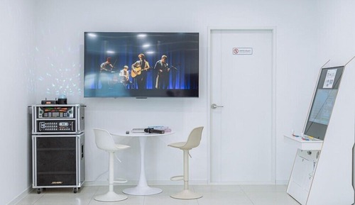 Room (private house)