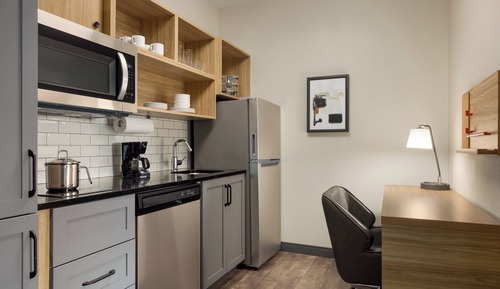 Studio Suite, 2 Queen Beds, Accessible (Communications)