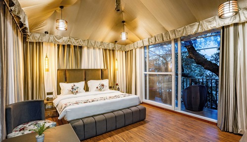 Luxury Tent, Balcony