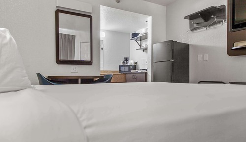 Standard Room, 1 Queen Bed, Non Smoking