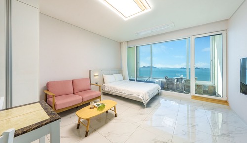 Basic Room, 1 Bedroom (Ocean View Room 201 (Spa))