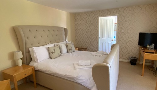 Classic Double Room, Ensuite