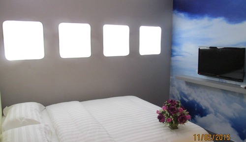 Economy Queen Room