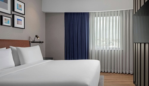 Premium Suite, 1 King Bed, Non Smoking, City View