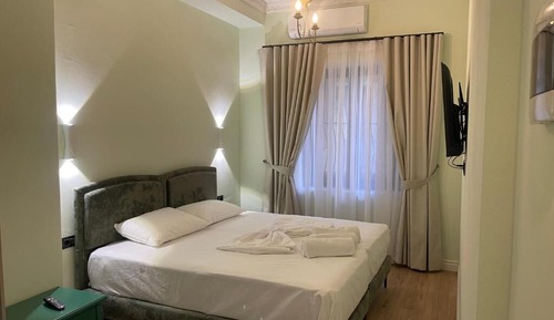 Comfort Double or Twin Room, 1 Bedroom, Non Smoking, Private Bathroom