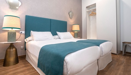 Suite, 2 Twin Beds