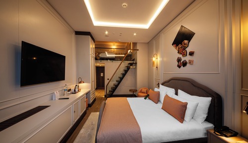 Executive Suite, Multiple Beds