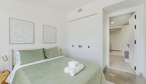 Luxury Apartment, Balcony