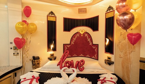 Presidential Studio Suite, 1 King Bed, Private Pool, City View