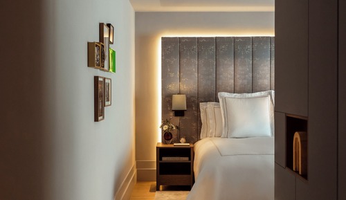 Grand Room, Canal View (Premier)