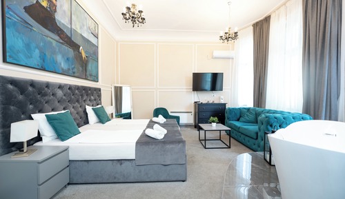 Superior Double Room, City View