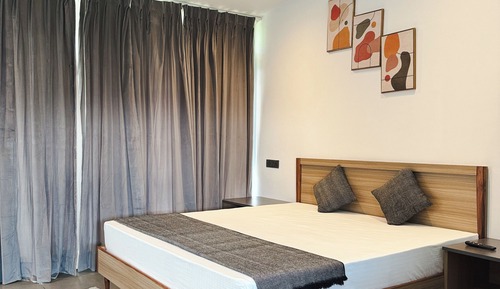 Signature Studio, Valley View