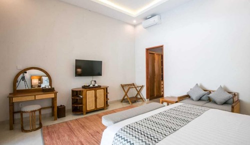 Grand Premier Room