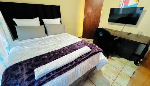 Room, 1 Bedroom, Balcony, Garden View
