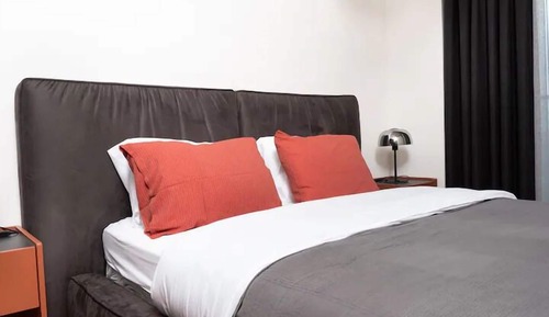 Luxury Condo, 1 Double Bed, Balcony, City View (2)
