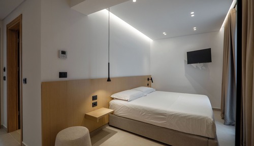Deluxe Room, 1 King Bed, Non Smoking, City View
