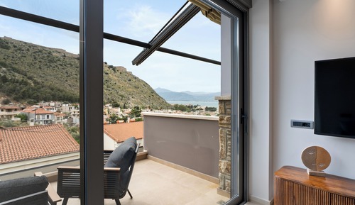 Executive Suite, Sea View