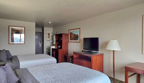 Double Room, 2 Queen Beds
