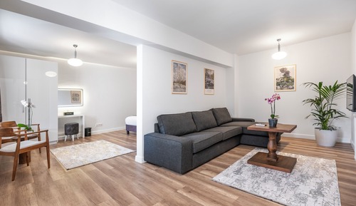 Family Studio, Sea View