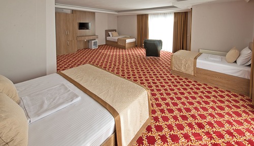 Deluxe Quadruple Room