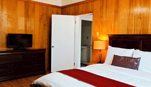 Classic Room, 1 Queen Bed, Ground Floor