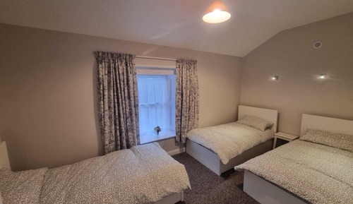 Economy Triple Room