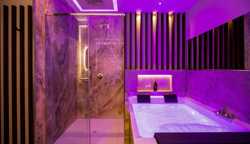 Suite Prestige With Jacuzzi Déco