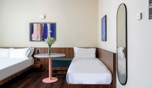 Large Room with Extra Single Bed