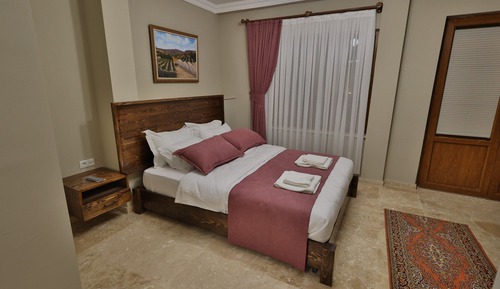 Signature Suite