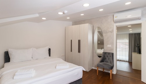 Luxury Studio