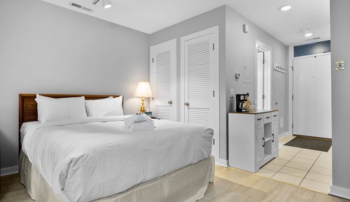 Signature Condo, 1 Queen Bed