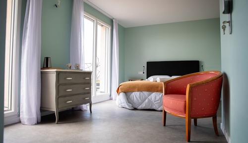 Double or Twin Room, Private Bathroom, River View (Cézanne)