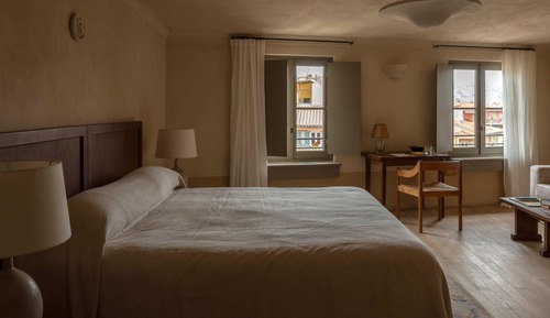 Suite, 1 King Bed